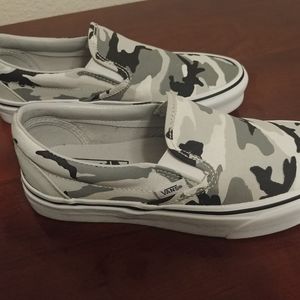 *PENDING* Women's Vans slip on